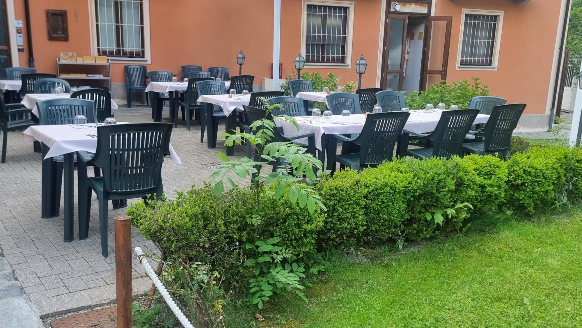 Albergo Dei Pescatori Chiusa di Pesio Exteriör bild