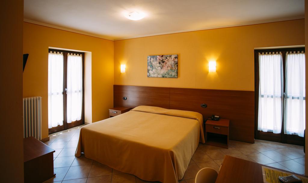 Albergo Dei Pescatori Chiusa di Pesio Rum bild