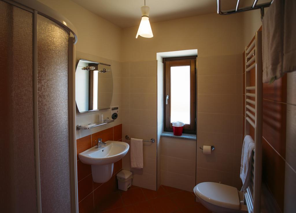 Albergo Dei Pescatori Chiusa di Pesio Rum bild